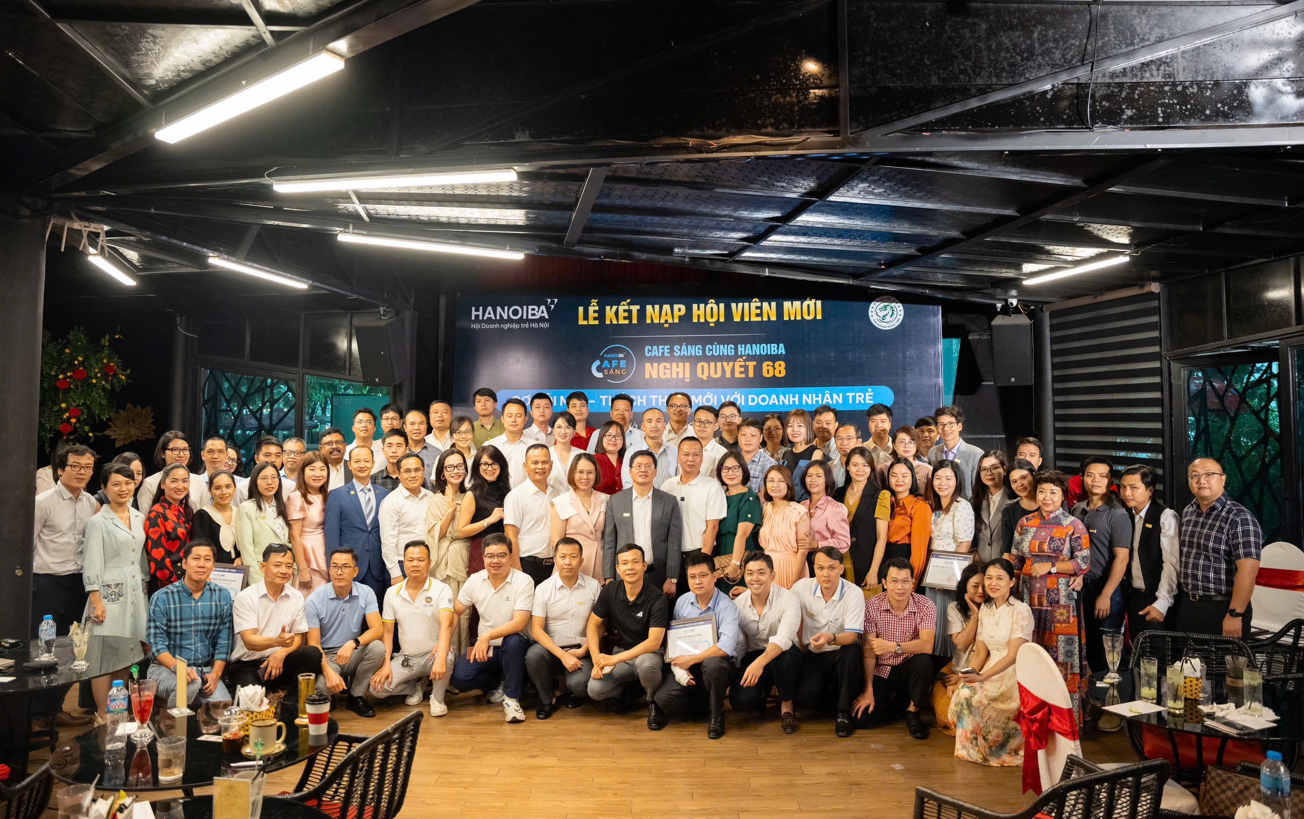 Ngày 23/5/2025, trong bối cảnh Nghị quyết 68 của Bộ Chính trị vừa được ban hành, đánh dấu bước ngoặt quan trọng trong nhận thức và hành động hỗ trợ kinh tế tư nhân, Hội Doanh nghiệp trẻ Hà Nội (HANOIBA) đã tổ chức chương trình Café Sáng với chủ đề “Nghị quyết 68: Cơ hội mới - Thách thức mới với Doanh nhân trẻ”.